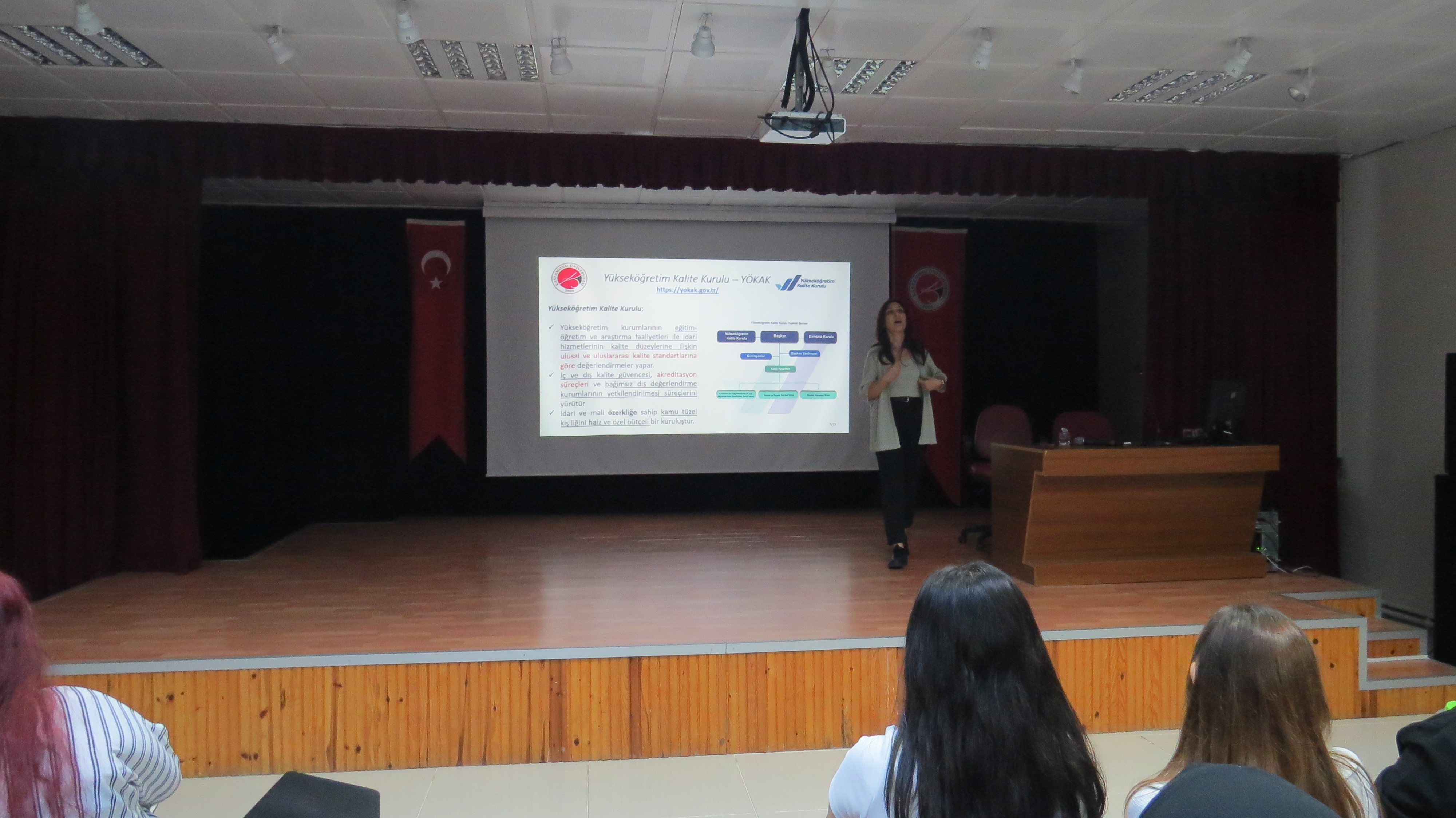 Bilgisayar Programcılığı ve Çocuk Gelişimi Programları Öğrencilerine Kurumsal Akreditasyon Programı Eğitimi Verildi