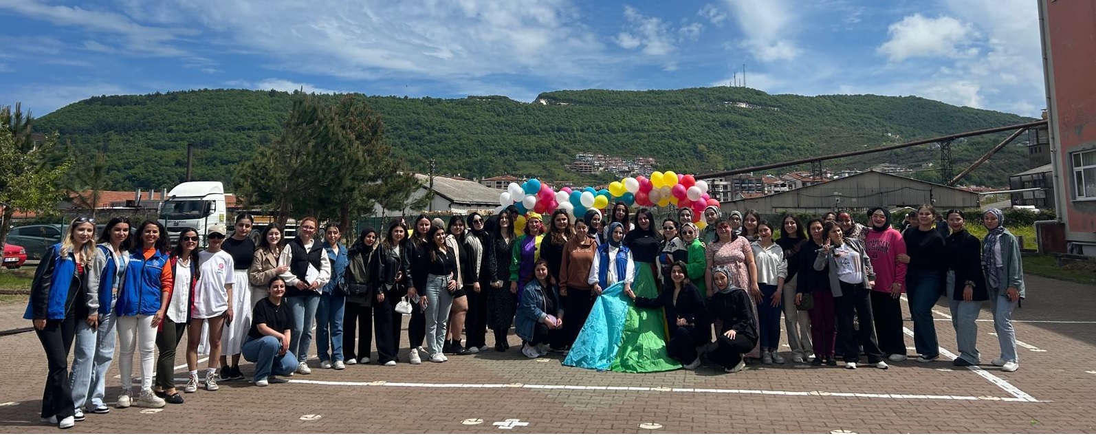 Farklılaşmıyoruz Bütünleşiyoruz Sosyal Sorumluluk Projemiz