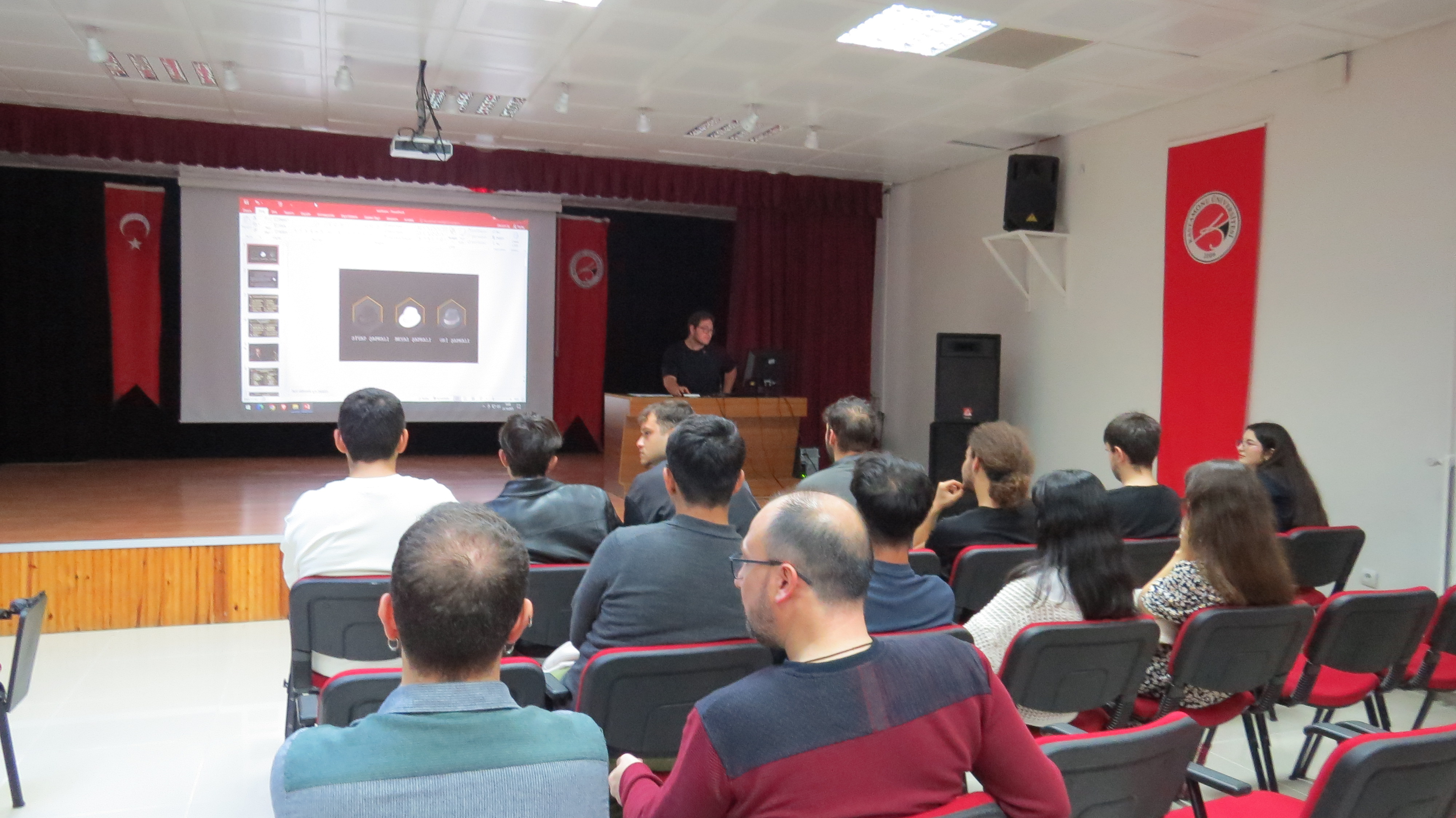 Meslek Yüksekokulumuzda Önceki Öğrenmeler Değer Buluyor: Öğrencimizden Akranlarına Siber Güvenlik Eğitimi